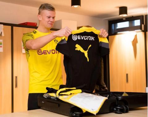 一天预约量破39万，米哈游号召力太强，原神FES又要抢票了