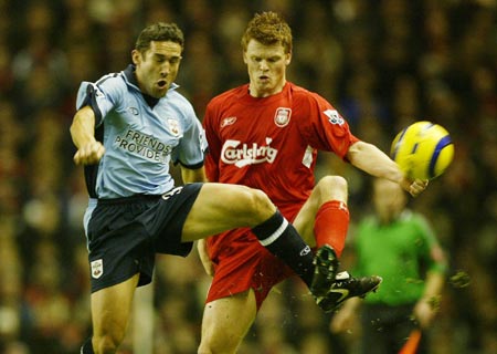 鲍尔17+5+5 黄蜂9人上双狂胜爵士