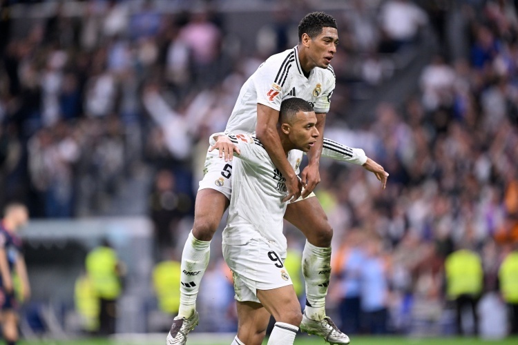 7月DAU过2000万，《三角洲行动》讲清“新一代流行”方法